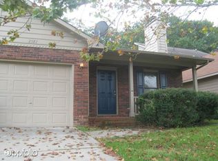 2587 Gotts Ln, Hope Mills, NC 28348