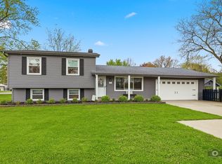 26W350 Jewell Rd, Winfield, IL 60190