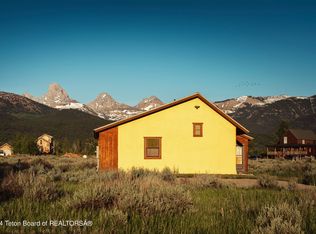 5077 Rancheros Loop, Tetonia, ID 83452