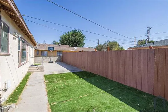 4 bed, 1700 sqft, $3,000 — Photo 3