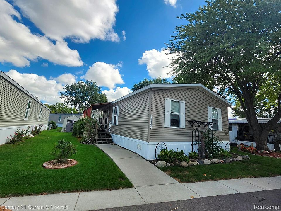 1st image of 43104 Riviera Ave