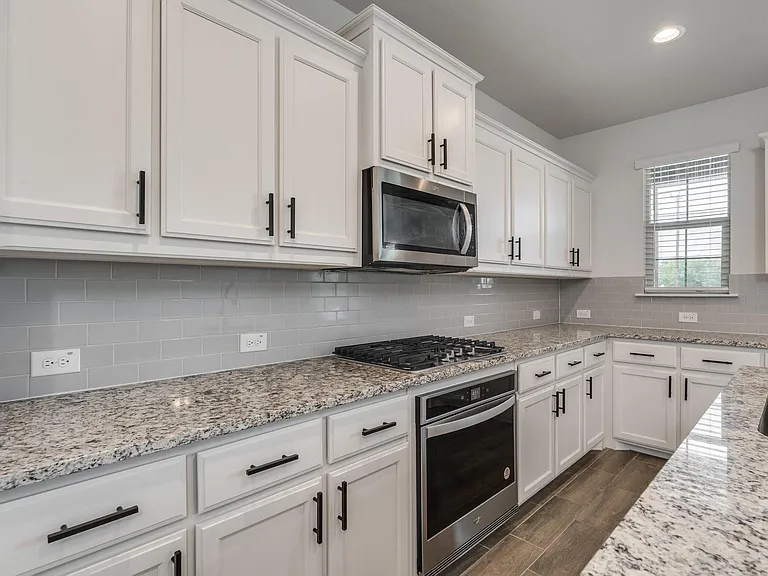 6805 Andrew Dr — Photo 7