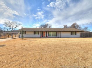 800 Luker Ln, Sapulpa, OK 74066