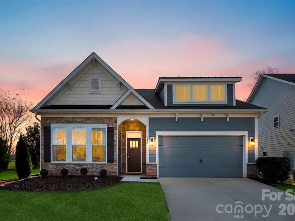 105 W Northstone Rd, Mooresville, NC 28115