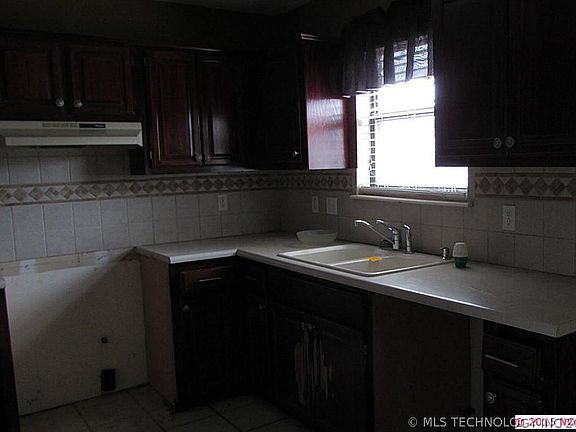 5th image of 13625 S Oak Pl