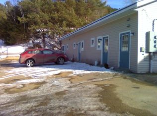 84 Pleasant St APT B, Lyndonville, VT 05851