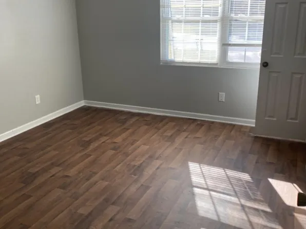 215 Meadowbrook Ct Unit C, Fayetteville, GA 30215