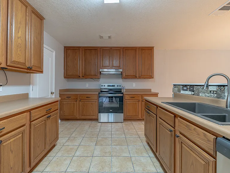 7734 Barhill Post — Photo 11