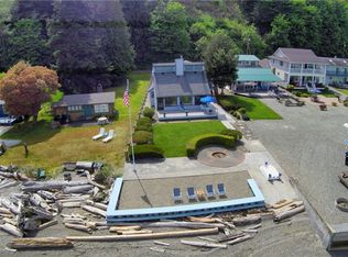 3071 Shoreline Dr, Camano Island, WA 98282