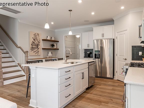 4th image of 14120 Aikenwood Dr #29