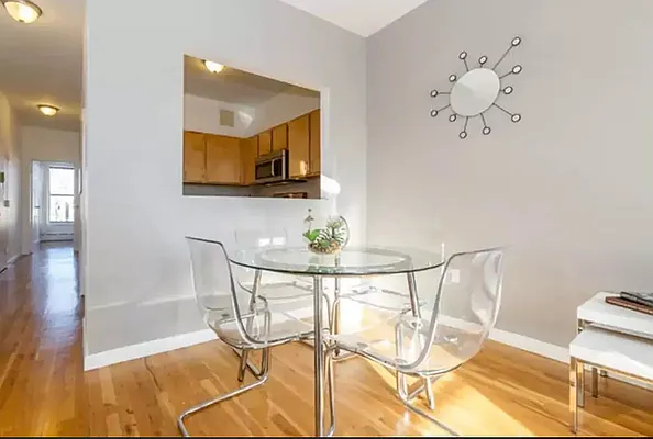 Rented by Paramount And Bond Real Estate | media 2