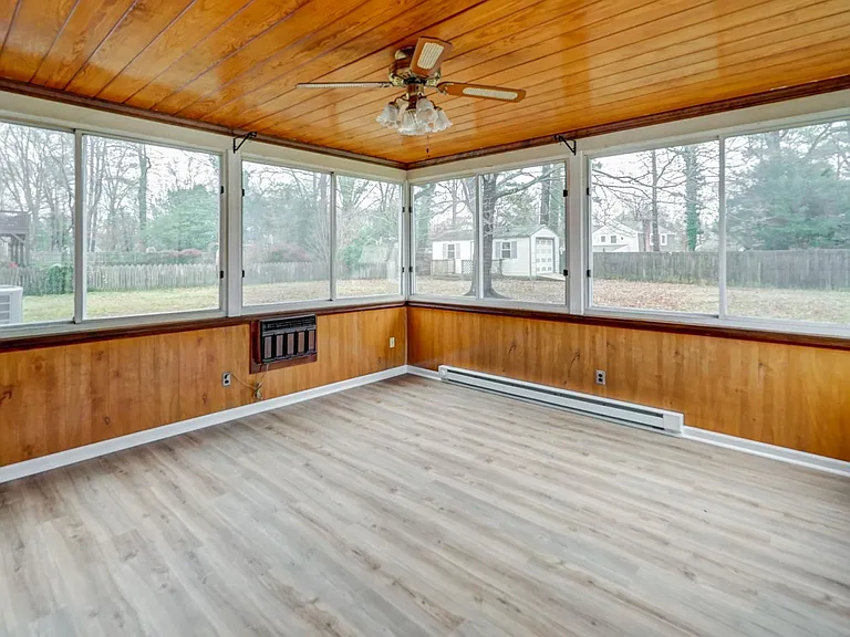 1621 Charrington Dr — Photo 16