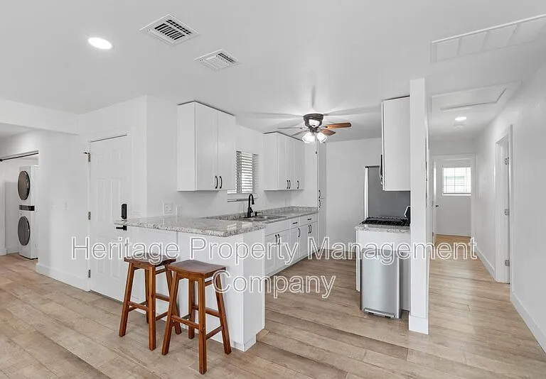 784 Hill Top Dr — Photo 11