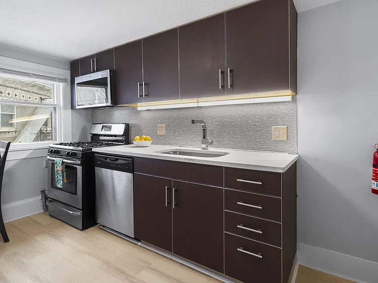 104 Harvard Pl — Photo 122