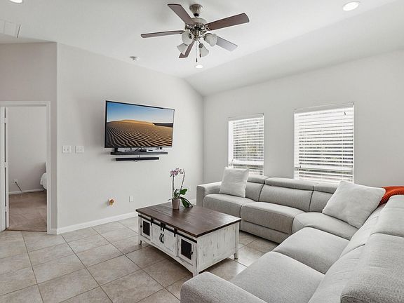 5th image of 311 W Independence Drive