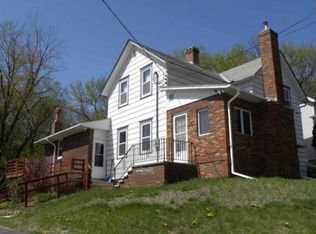 1221 Sugar Loaf Rd, Winona, MN 55987