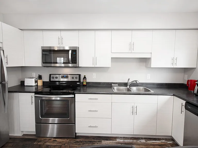 100 Southview Cres #1401 — Photo 30