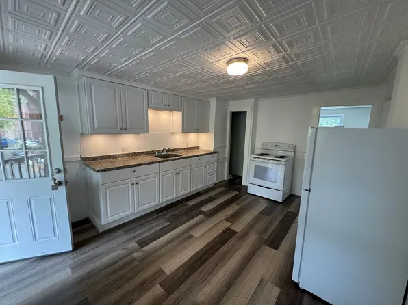 17 Sullivan Street, 17 Sullivan St #5, Newport, NH 03773