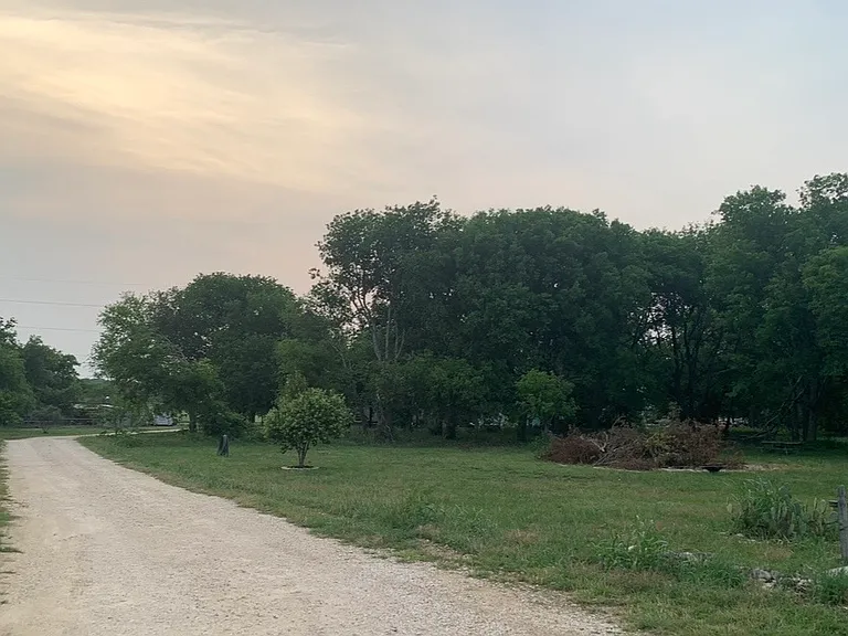 17307 Old State Highway 81 #D — Photo 9
