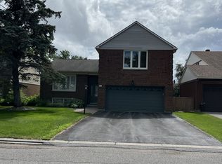 10 Trotting Way, Ottawa, ON K2M 1B2