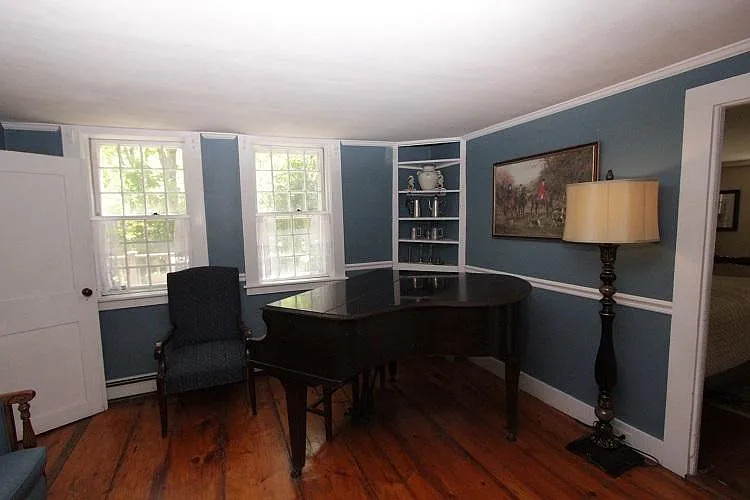 2828 Main St — Photo 10