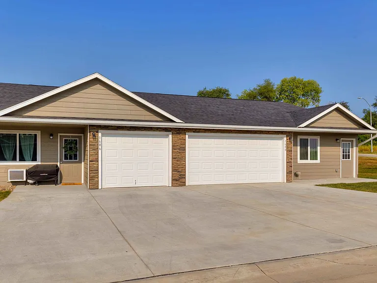 2 Bedroom, Single-story Townhomes for rent in Madrid, IA — Photo 26