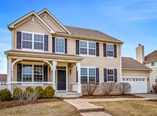 388 Comstock Dr, Elgin, IL 60124