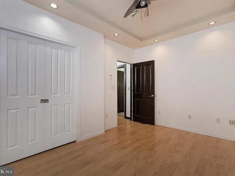 40 W Main St — Photo 25