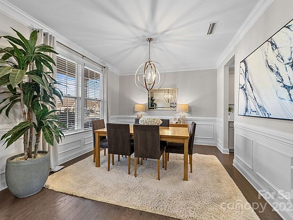 4th image of 110 Sweet Leaf Ln