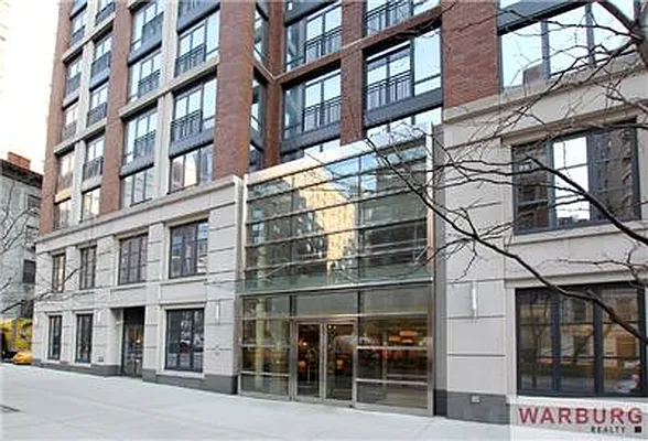 Rented by Warburg | media 18