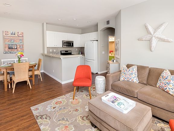 2nd image of 10950 Ivy Hill Dr Unit 6