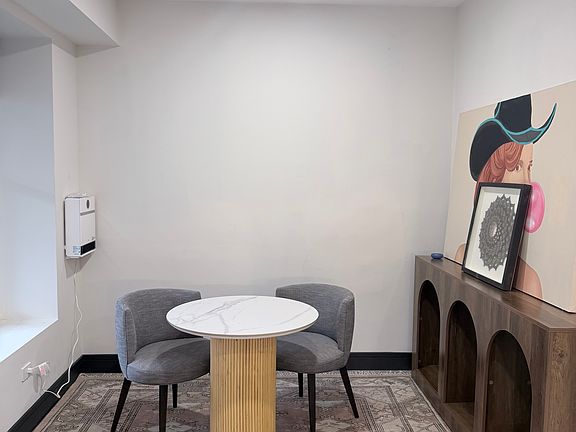 5th image of 1936 S Racine Ave Unit 1