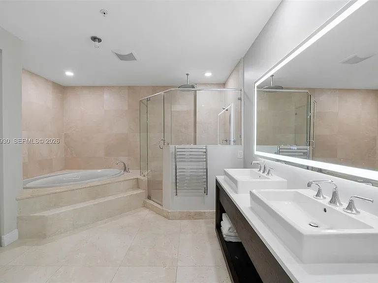 6226 Paradise Point Dr — Photo 37