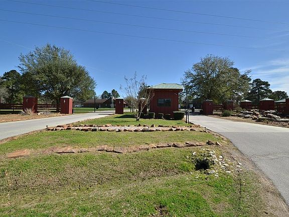 5th image of 13 N Forest Dr