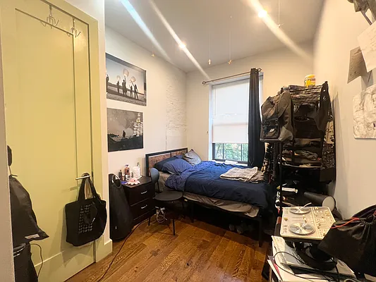 Rented by Pear NYC LLC | media 19