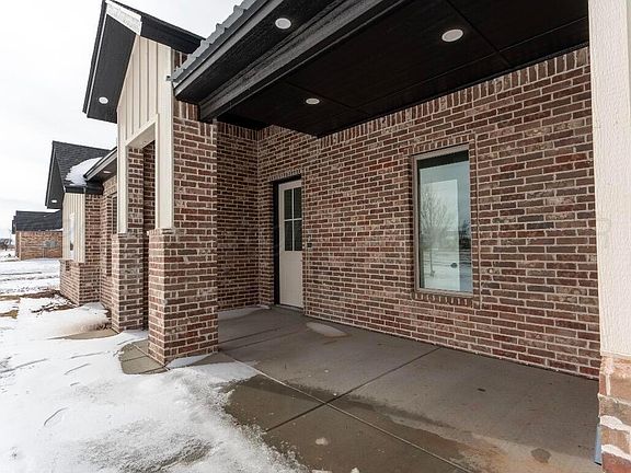 3rd image of 26220 Newton Rd