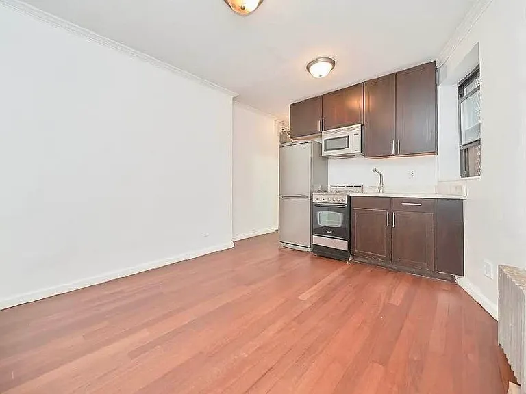 500 E 11th St #1 — Photo 10