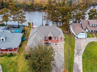 112 Villa Dr, Westlake, LA 70669