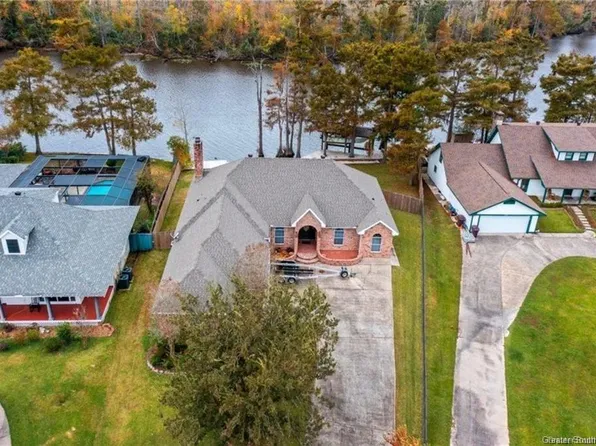 112 Villa Dr, Westlake, LA 70669