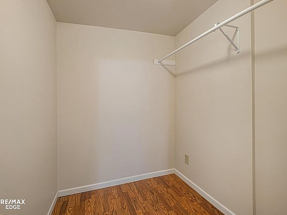 4th image of 4244 S Irish Rd