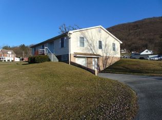 113 Spencer St, Saxton, PA 16678