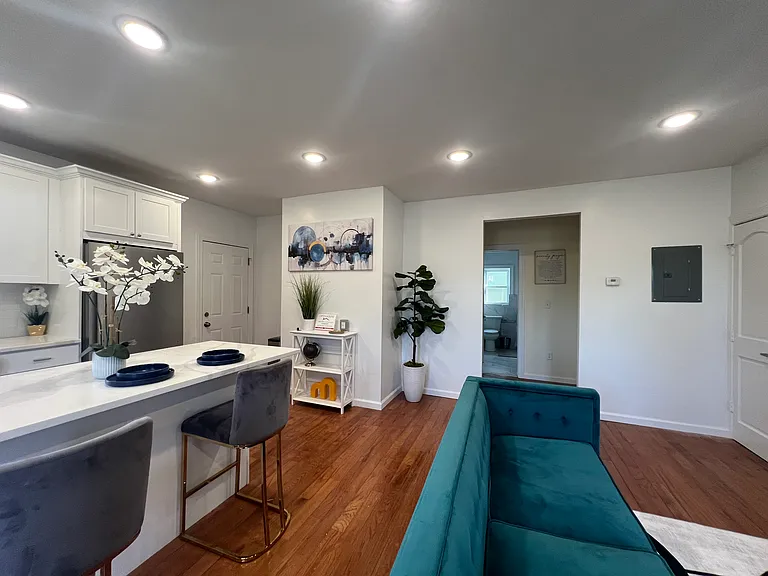 255 Lafayette Pl #2R — Photo 1