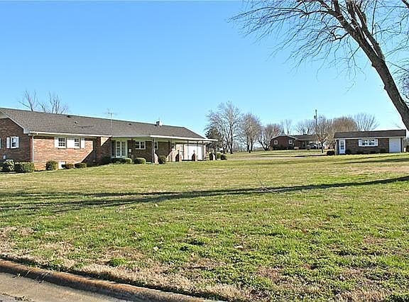 3rd image of 2501 Highway 231 N