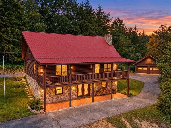 342 Big Springs Ln, Jacksboro, TN 37757