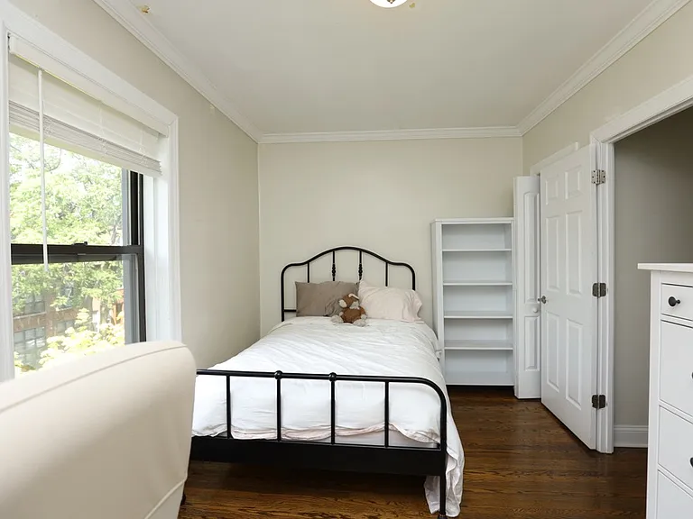 2535 N Seminary Ave #4 — Photo 16