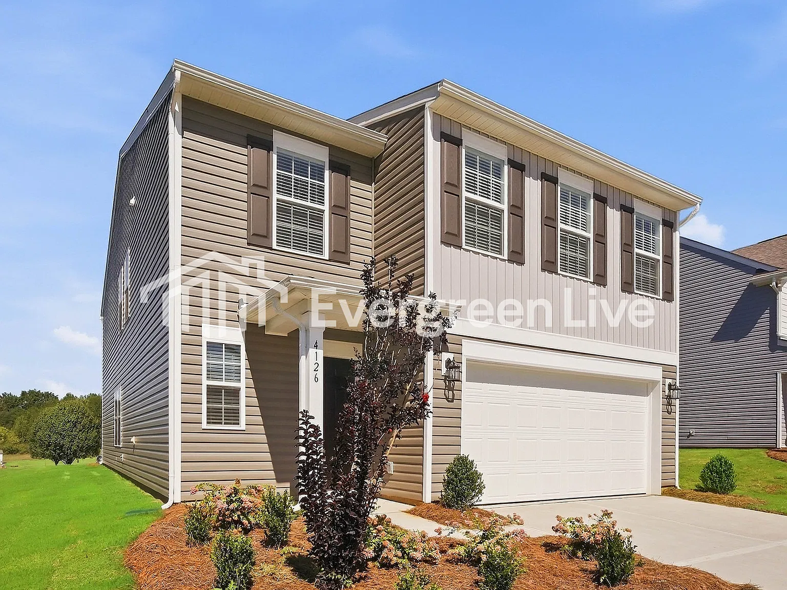 5 bed, 3.0 bath, 2578 sqft, $2,110 — Photo 2