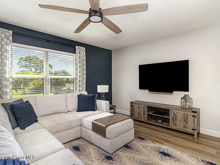 7389 Tourmaline Dr — Photo 9