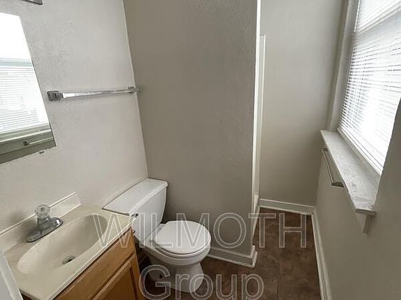 5th image of 201 E Pike St APT 207