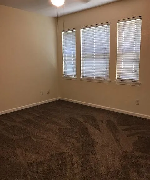 1914 Vista Cove Rd — Photo 18
