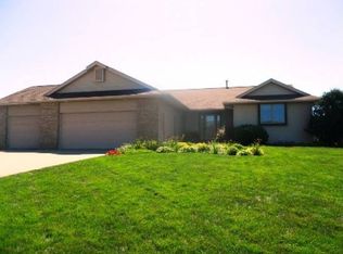 670 E 4th St, Saint Charles, MN 55972